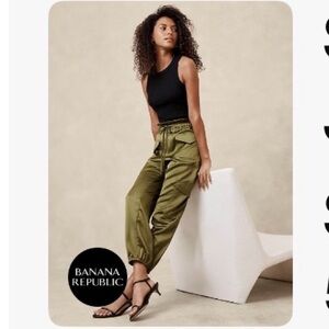 Banana Republic Olive Women's Jogger Pants